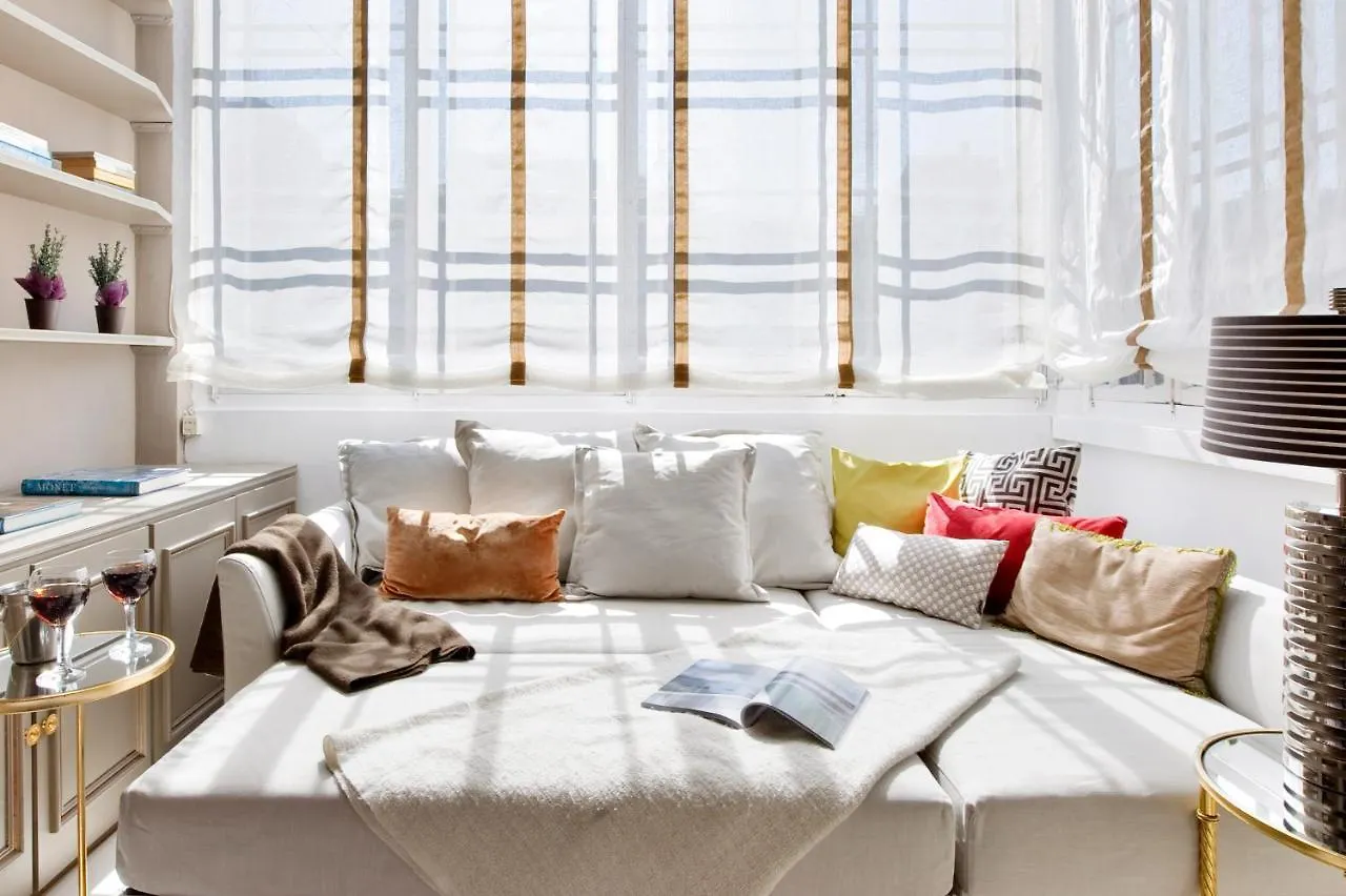 Hohomes - Centric Design Apartment Barcelona Spain